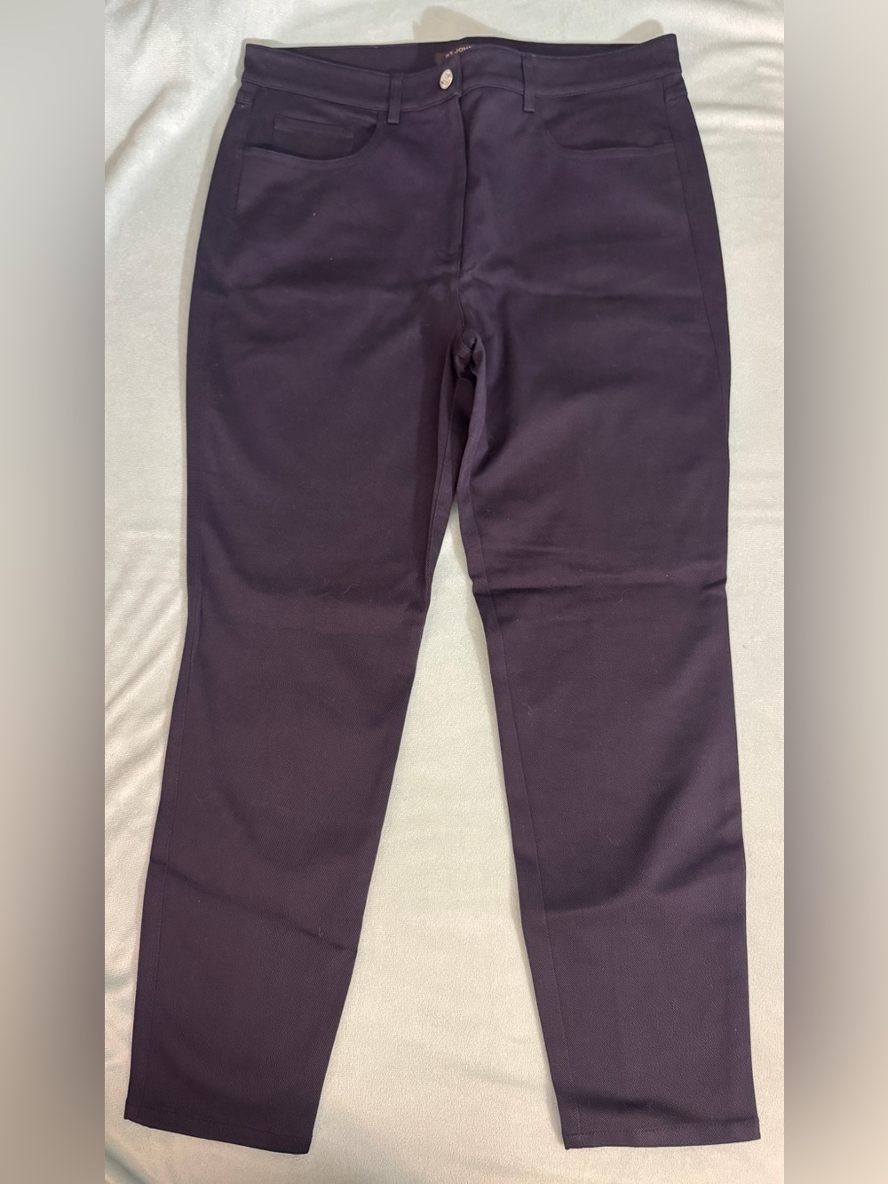 St. John Straight Leg Jeans in Deep Plum size 10